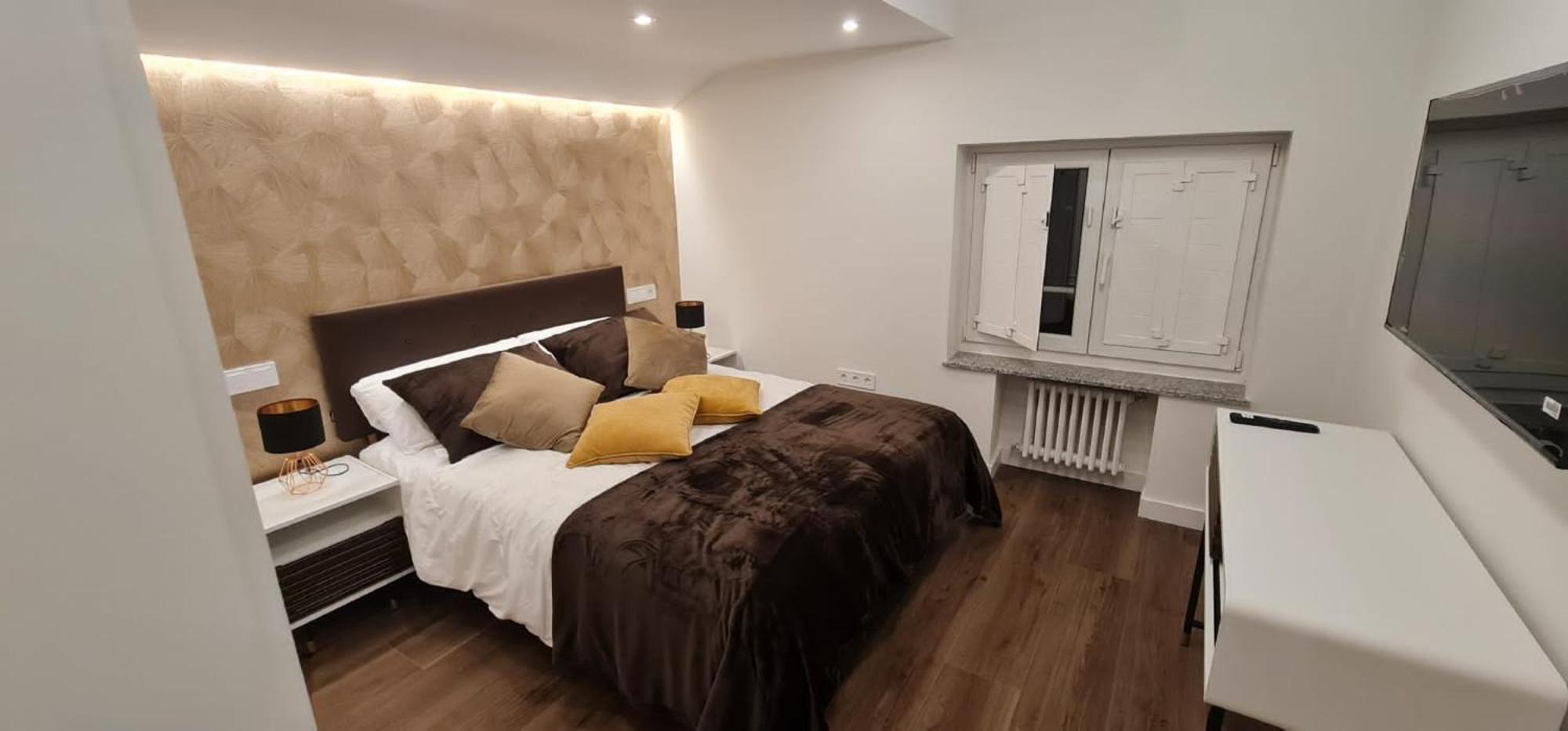 Appartamento Atico De Diseno En El Centro Oviedo Esterno foto