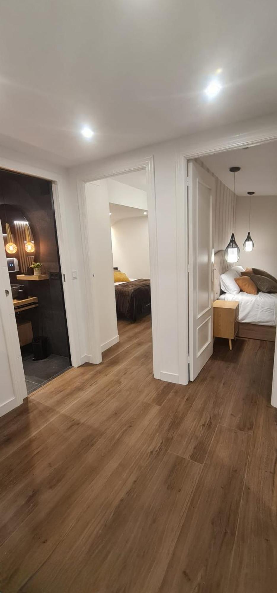 Appartamento Atico De Diseno En El Centro Oviedo Esterno foto