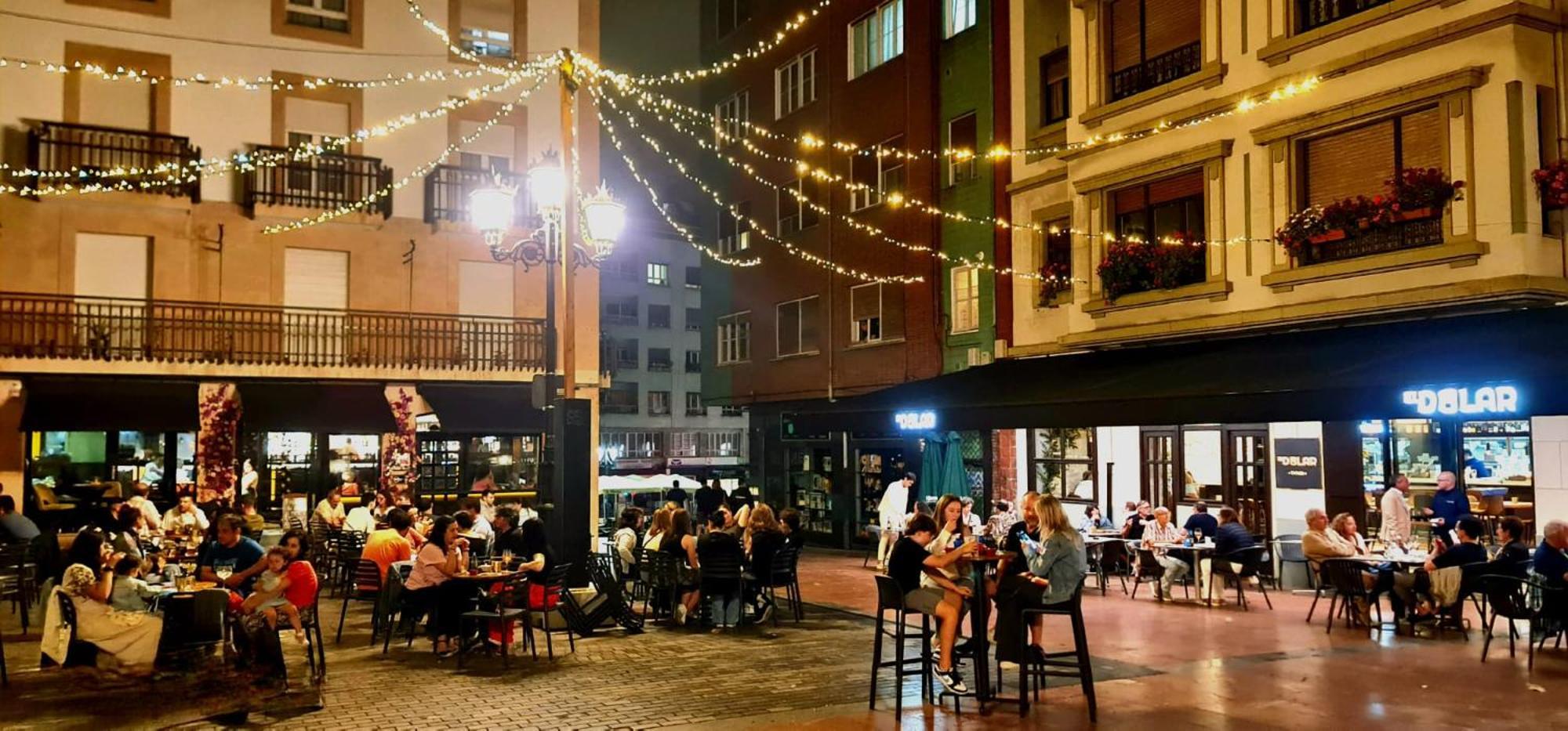 Appartamento Atico De Diseno En El Centro Oviedo Esterno foto