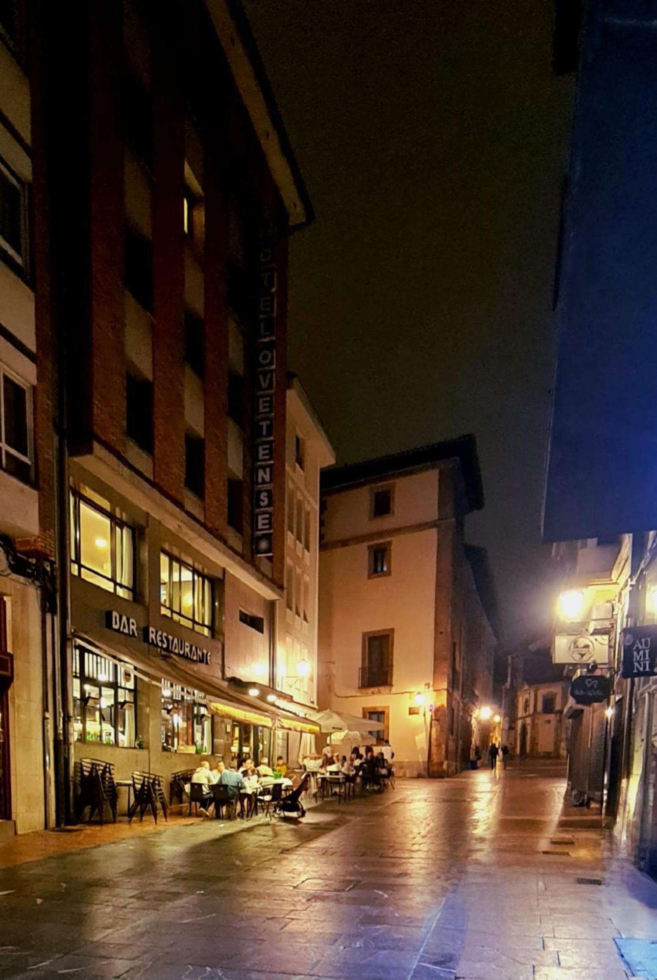 Appartamento Atico De Diseno En El Centro Oviedo Esterno foto